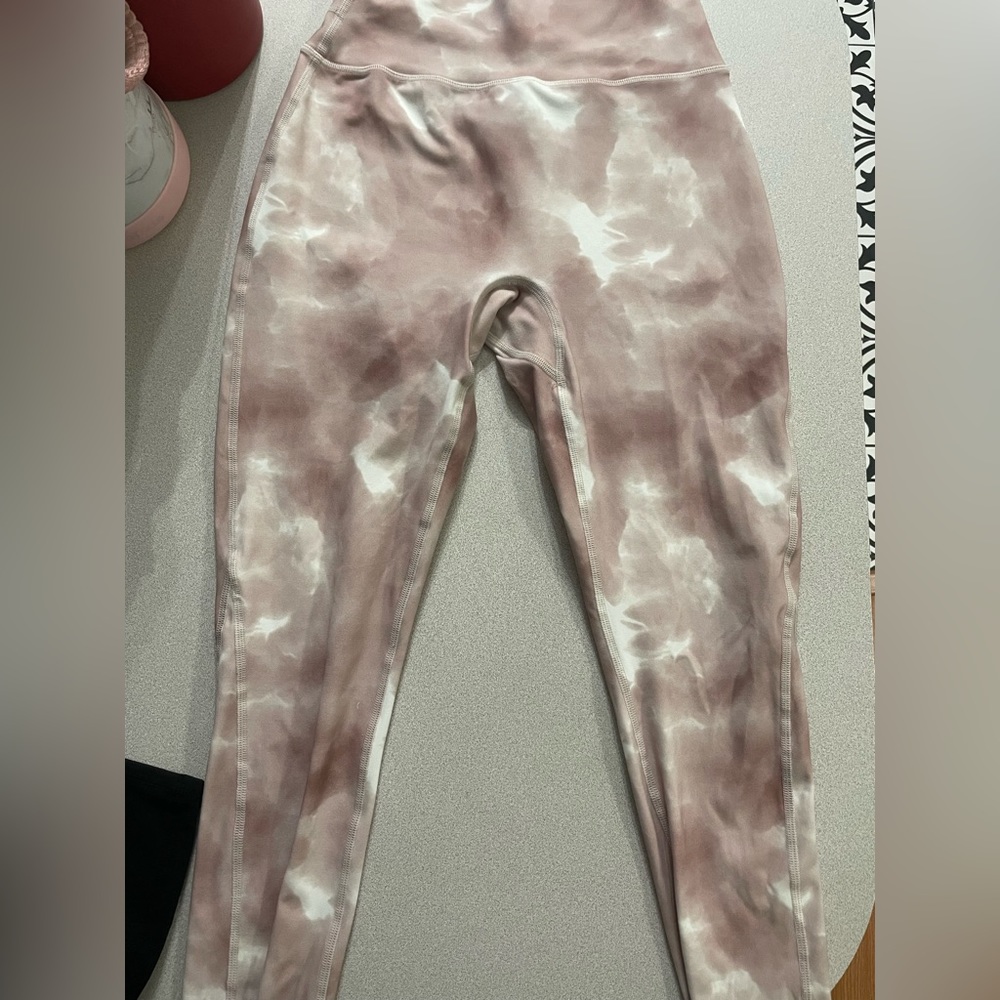 Buffbunny beige swirl legacy leggings